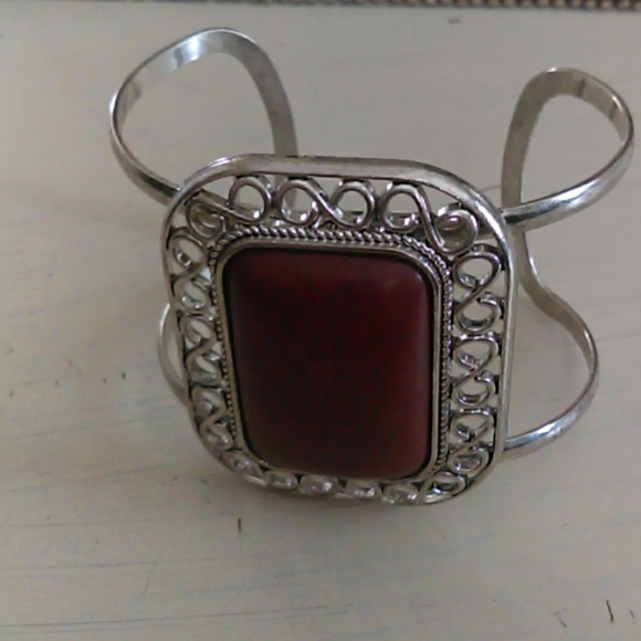 Brown stone cuff bracelet - Picture 2 of 3